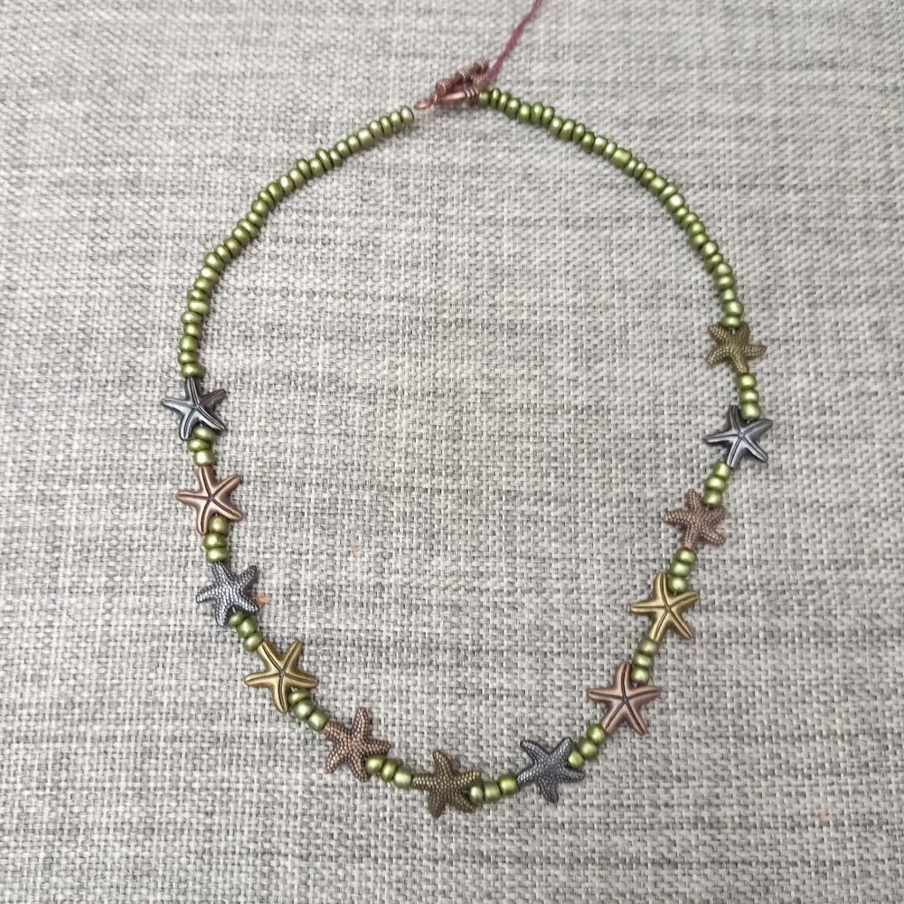 Metallic Starfish Green Beaded Choker Necklace